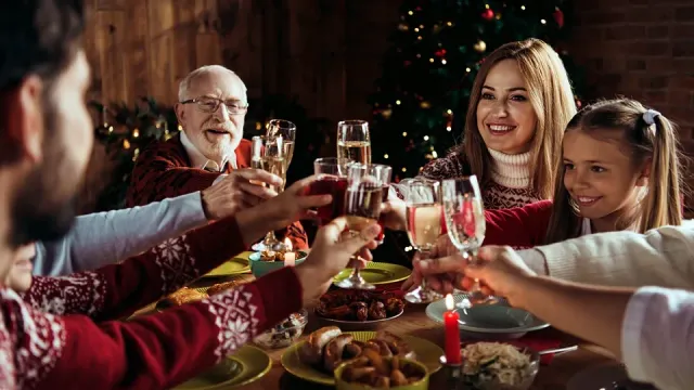 Стало известно, как сильно за год подорожал новогодний стол