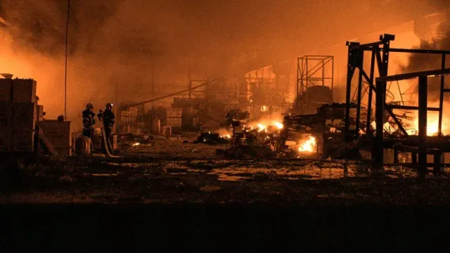 В центре Киева и около аэропорта Жуляны прогремели новые взрывы