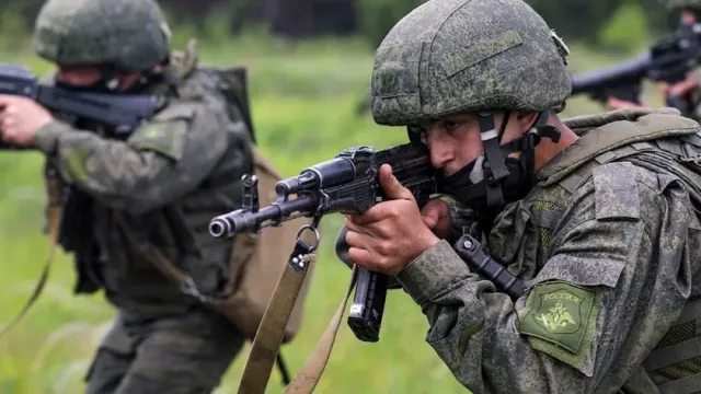 РВ: "Отважные" взяли опорный пункт ВСУ и захватили оружие НАТО у Сватово-Кременной в ЛНР