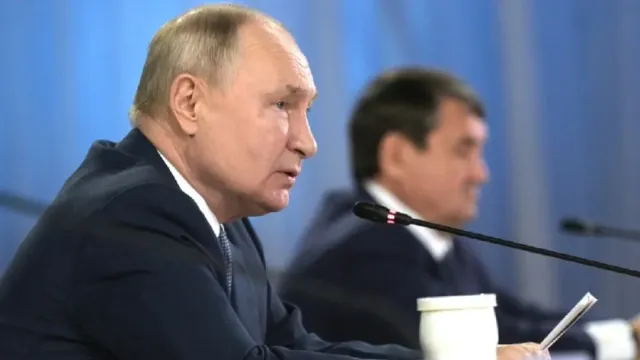 Матвийчук: президент Путин подал знак к большому наступлению ВС РФ на Украине