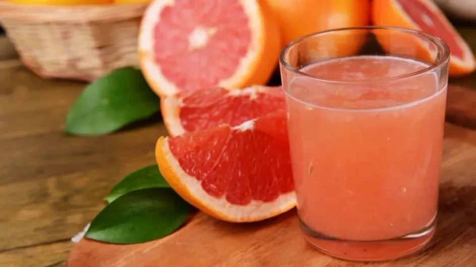 Россиянам рассказали, чем опасен грейпфрутовый сок
