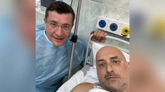 Писателю Захару Прилепину провели 4,5-часовую операцию