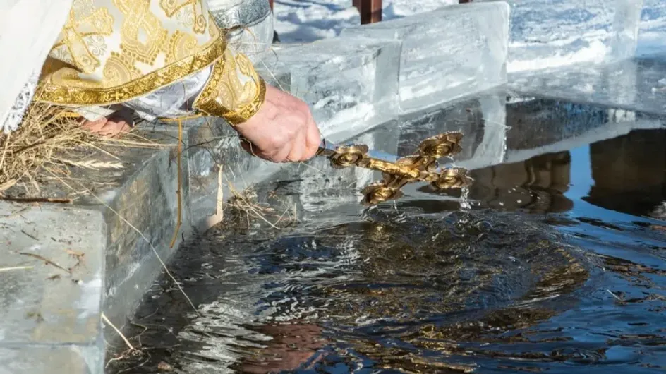 Священник решил рассказать, будет ли святой вода из-под крана на Крещение