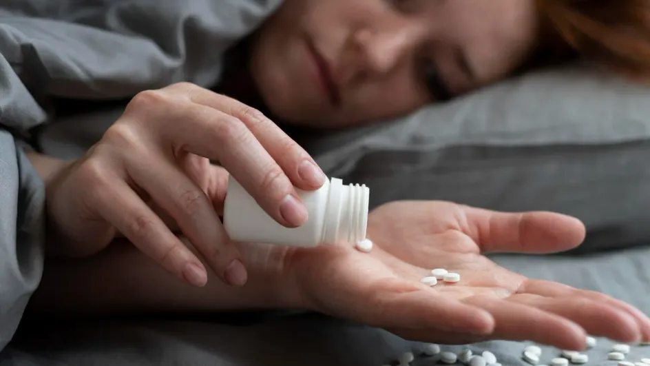 Нарколог рассказал о несовместимости снотворного и алкоголя