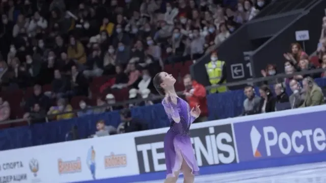 Камила Валиева справилась с давлением и выиграла короткую программу на Олимпиаде в Пекине