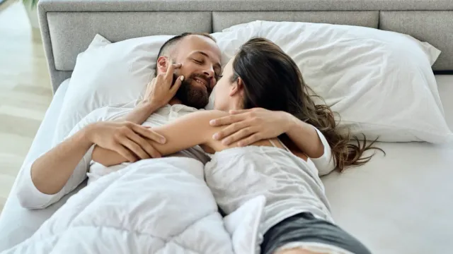 Стало известно, почему интерес к интиму растет в новогодние праздники