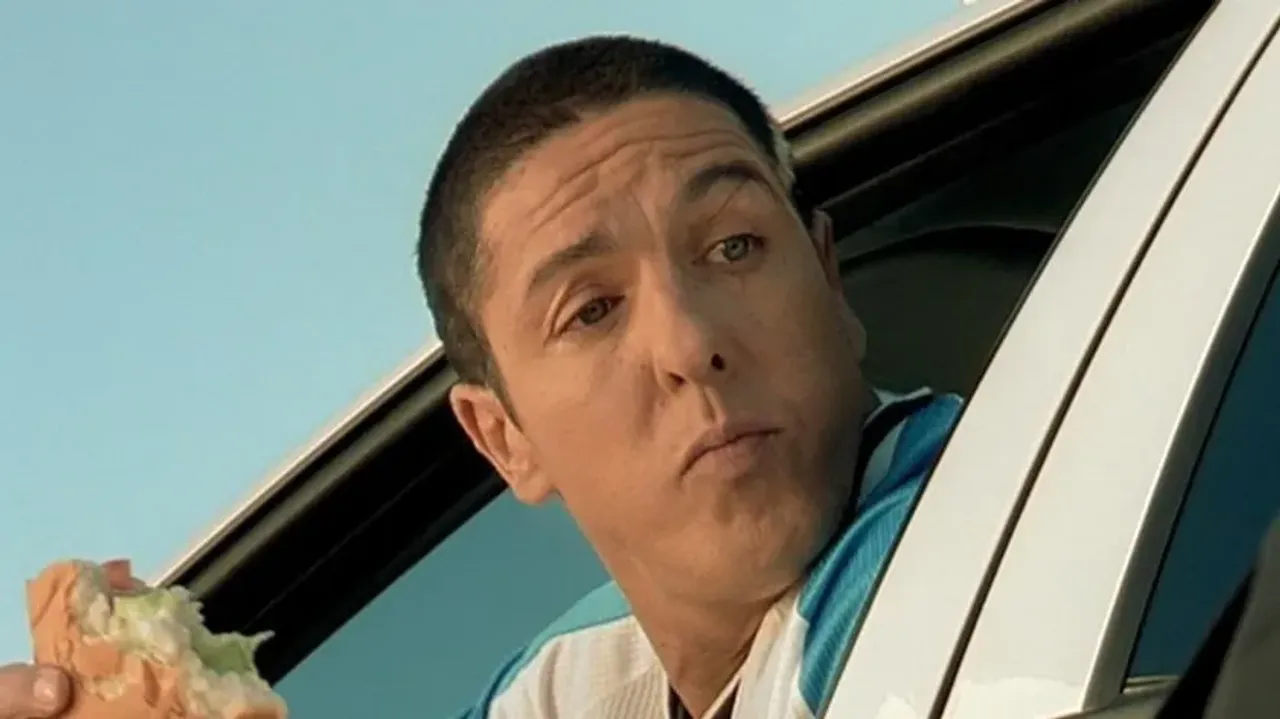 Надпись такси. Ну это такси. Счастливый водитель такси. Водитель такси. Козел в такси.