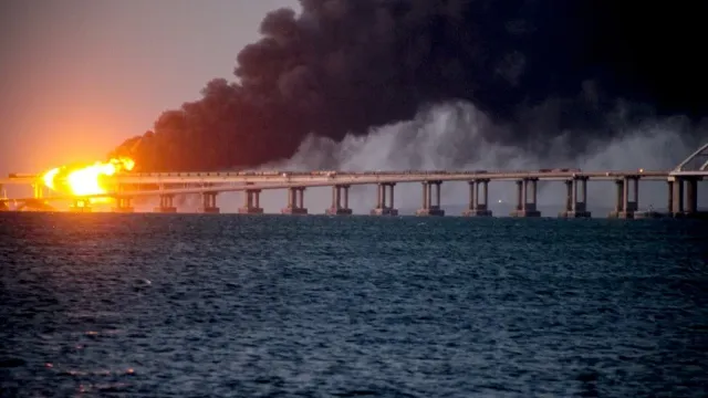 Литовкин заявил, что Украина не сможет обрушить Крымский мост