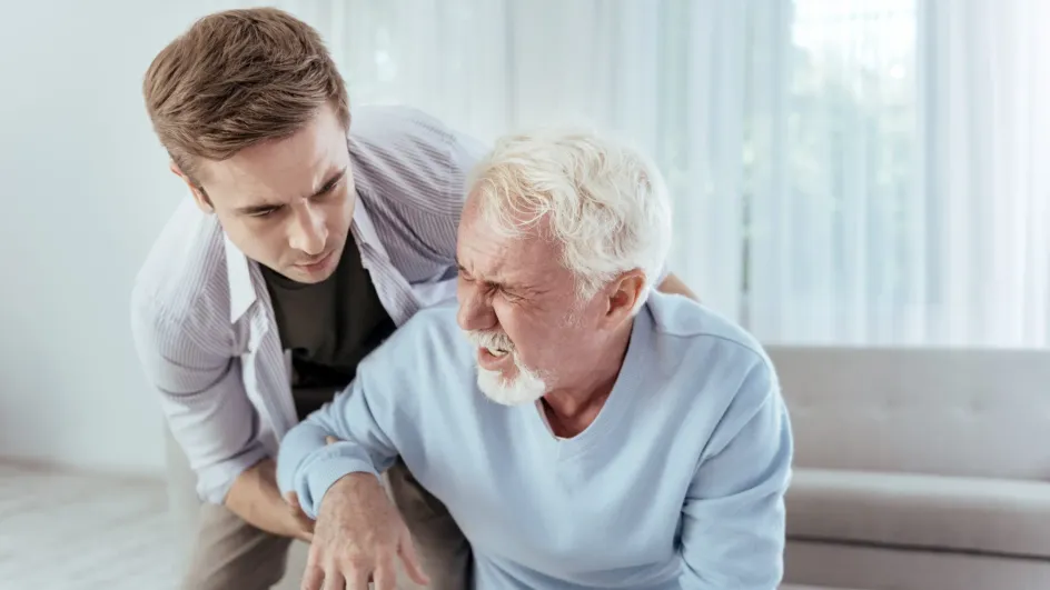 Названа причина, по которой женщины сталкиваются с инсультом чаще мужчин Названа причина, по которой женщины сталкиваются с инсультом чаще мужчин