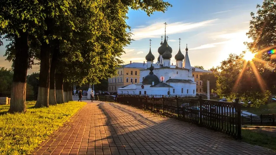 МК: В Ярославской области ввели штраф за плевки в общественных местах