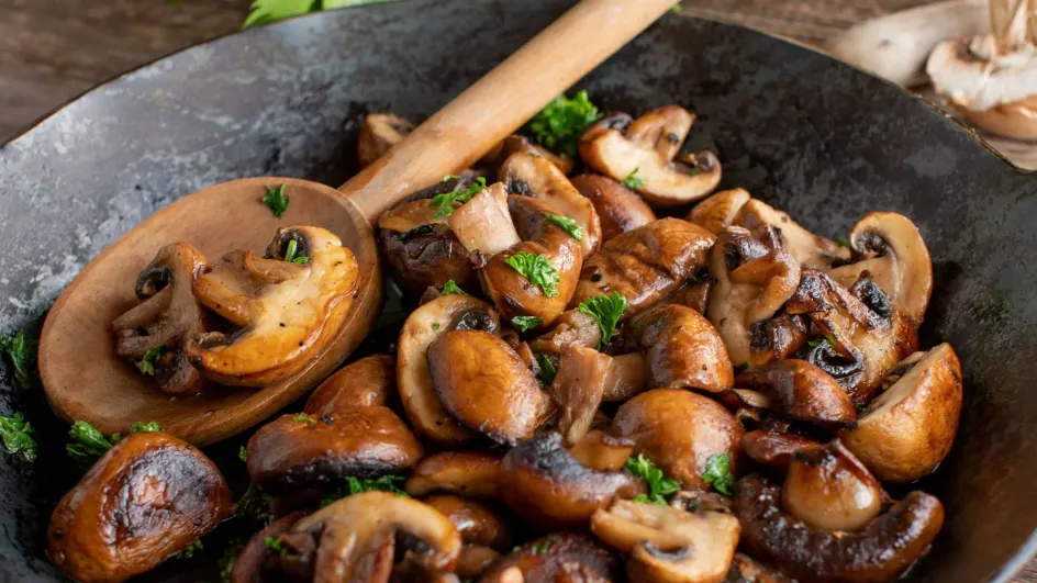 Врач рассказал, усваивается ли белок из грибов