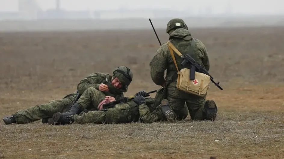 RT: Банк больше 8 месяцев не отдает деньги семье тяжелораненого участника СВО