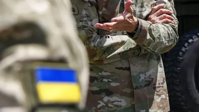 Полковник Кнутов: ВС Украины задействовали предназначавшиеся для Крыма резервы