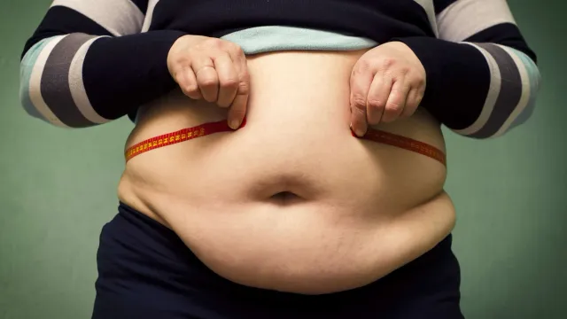 Врач рассказала, когда за набор веса отвечают гормоны