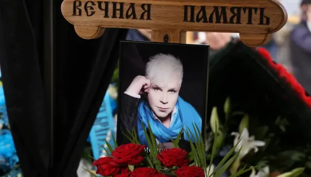 Борис Моисеев только умер, а его могила уже никому не нужна