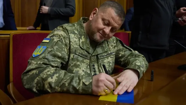В Киеве уверены в том, что Залужный уже не сможет спасти контрнаступление ВСУ