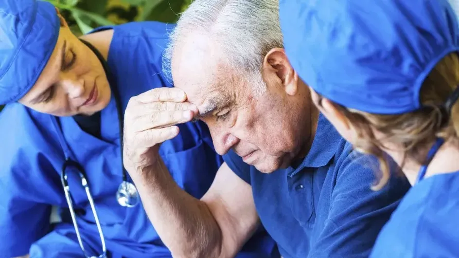Обратите внимание на родственников: 3 признака деменции у пожилых людей