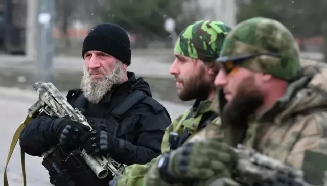 Кадыров показал отправку новых добровольцев из Чечни на Украину