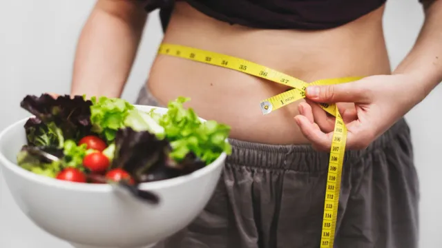 Врач рассказала о риске сбоев в работе сердца и ЖКТ из-за таблеток для похудения