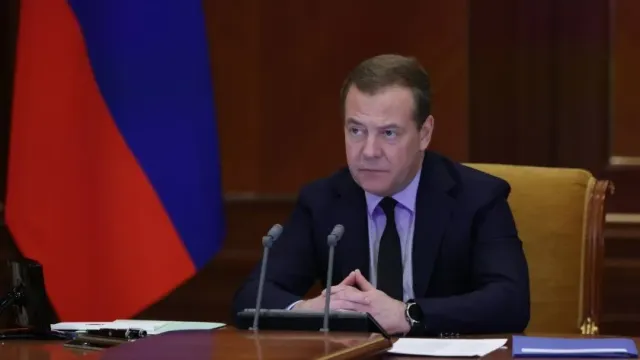 Зампред Совбеза РФ Медведев - о том, как может и должен разрешиться тектонический...