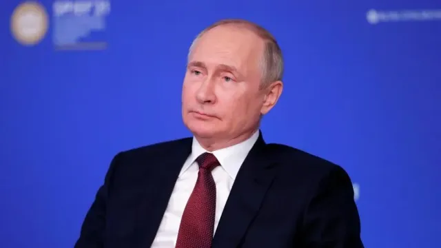 «СП»: Речь Путина об СВО на форуме в Петербурге стала сенсацией мирового масштаба