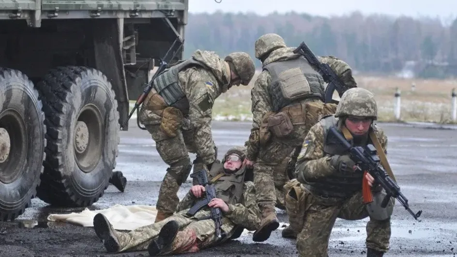 "РВ" опубликовала кадры атаки группы бойцов ВСУ двумя российскими военнослужащими