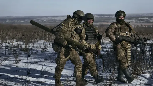 ВО: Подразделения ВС России разрезали группировку ВС Украины на западе Артемовска на две части