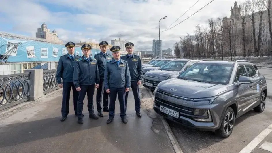 Чиновников Москвы начали пересаживать на «Москвичи»