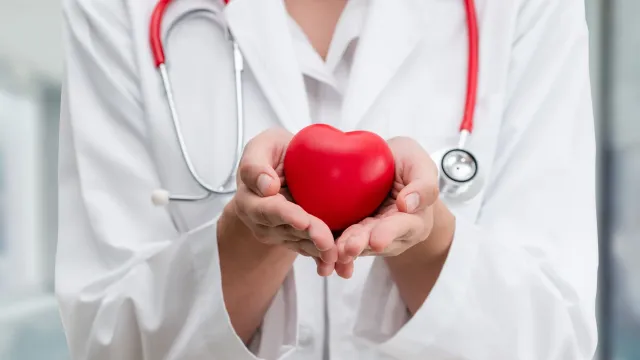 Названо время дня, в которое обычно происходят инсульты и инфаркты