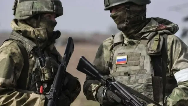 Солдаты ВС РФ захватили блиндаж в тылу ВСУ и офицера, пришедшего с проверкой