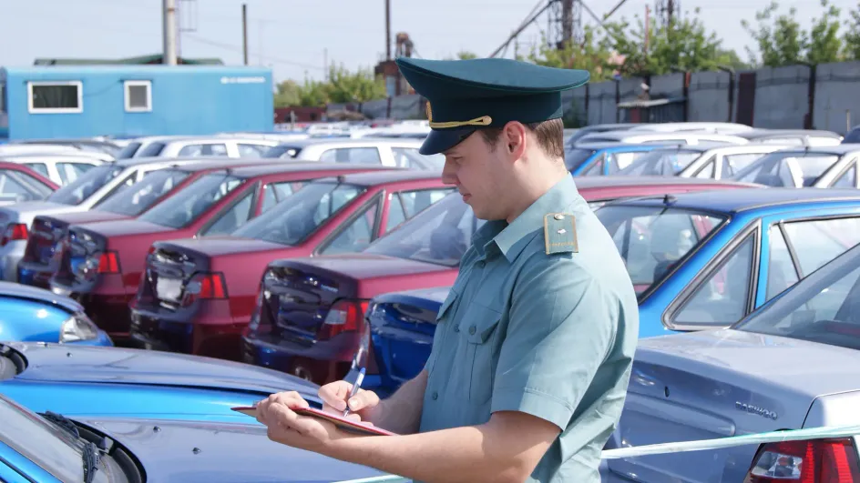 В Госдуме одобрили законопроект о повышении пошлин для автовладельцев