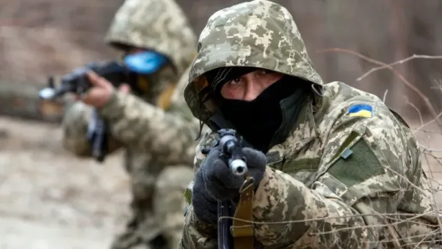РВ: ВСУ опубликовали кадры боёв с военнослужащими ВС РФ со своих позиций в Артёмовске