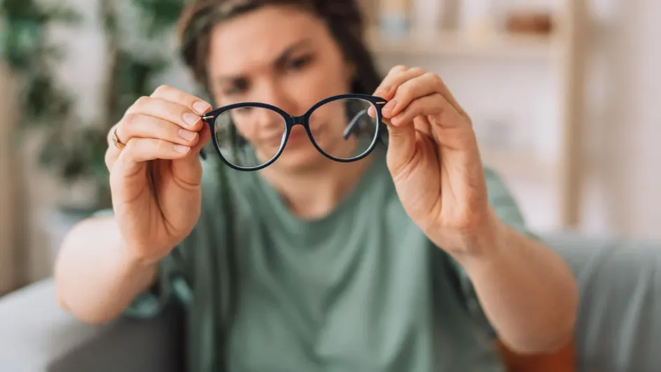 Россиянам рассказали, как зрение связано с психикой