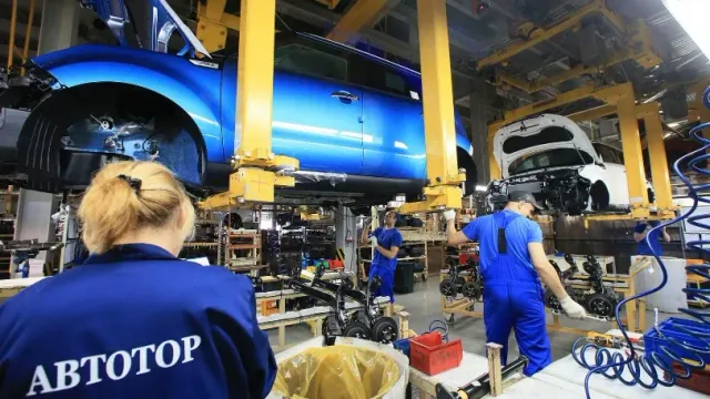 Калининградский "Автотор" начнет проект по переделке обычных автомобилей в электромобили