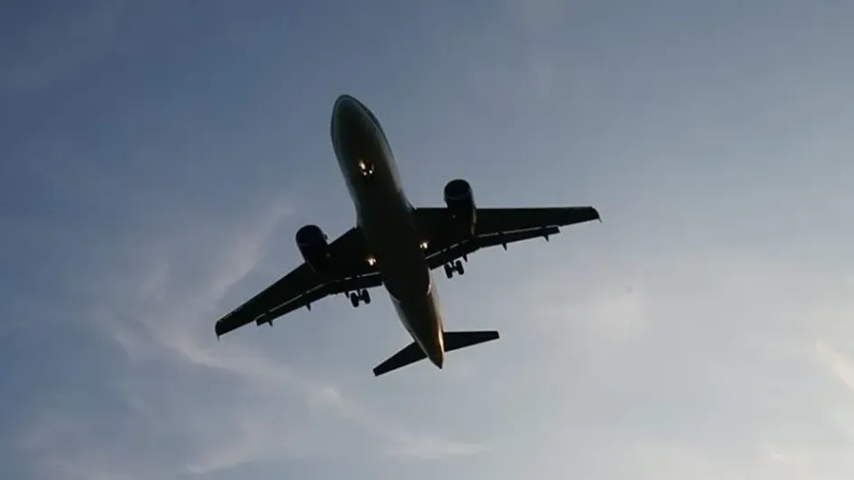Опубликовано видео горящего самолета, летевшего из Новосибирска в Москву