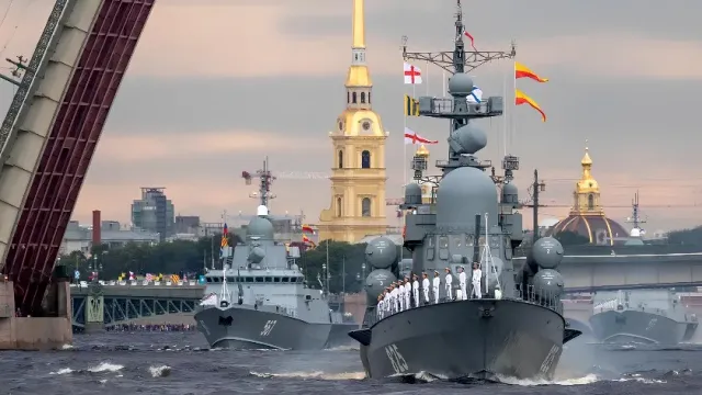 ОСК: Несколько десятков современных кораблей примут участие в параде в День ВМФ