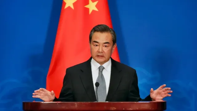 Представитель МИД Китая отметил, что Пекин поддерживает связь со всеми сторонами конфликта в...