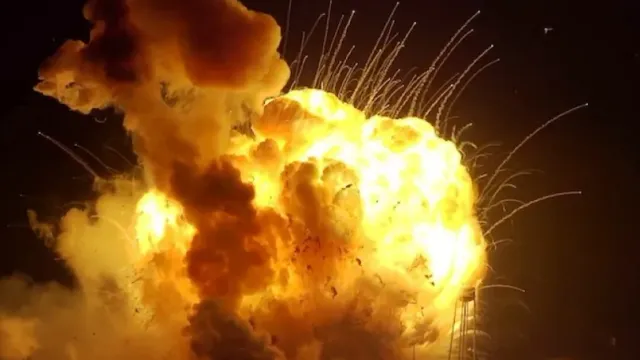 На Донецком направлении ракетным ударом был уничтожен эшелон ВСУ с боеприпасами
