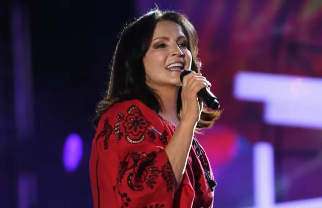 Певица София Ротару сообщила о тряске рук из-за ситуации на Украине