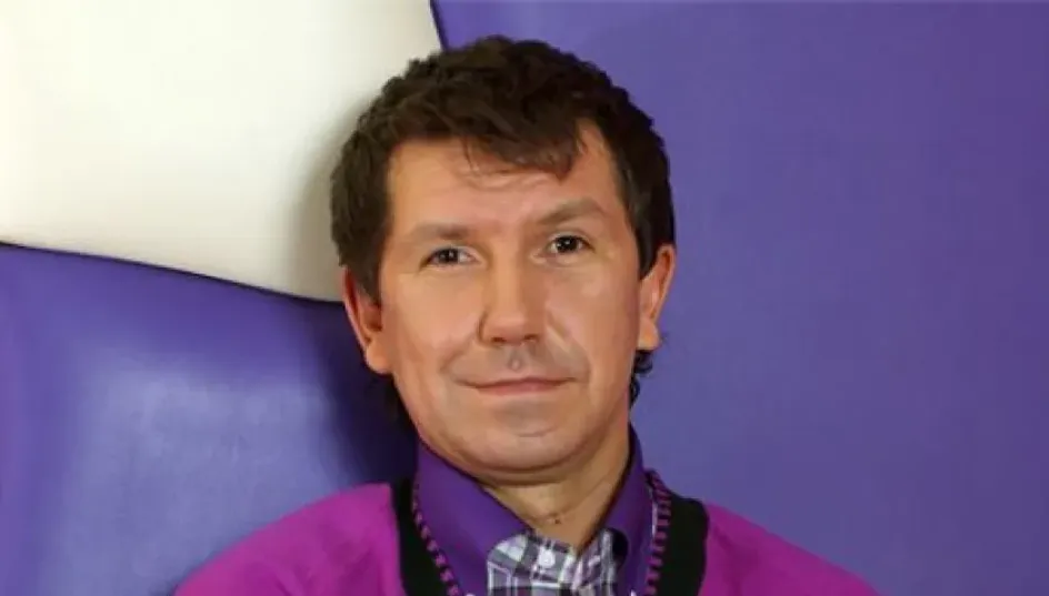 51-летний композитор Сергей Кристовский встречается с моделью, которая беременна от него 51-летний композитор Сергей Кристовский встречается с моделью, которая беременна от него