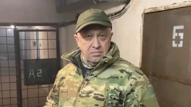 Глава ЧВК "Вагнер" Евгений Пригожин назвал основной сложностью в боях за Артемовск артиллерию ВСУ