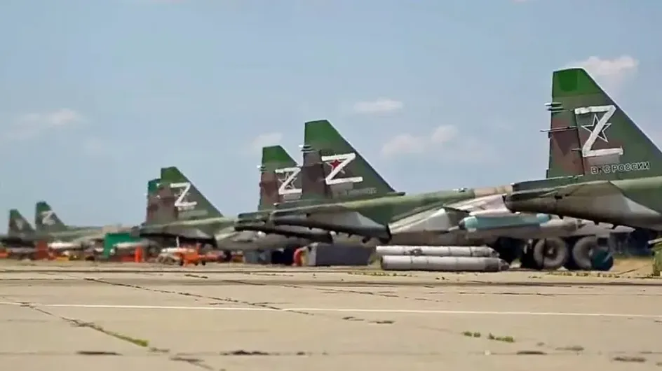 Су-25 поразили замаскированную технику и живую силу ВСУ на Донецком направлении