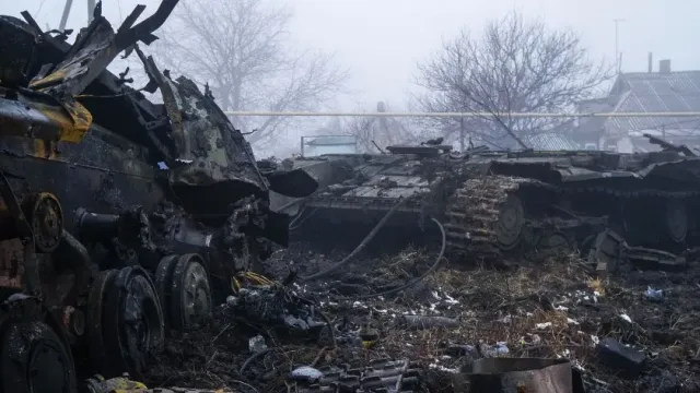 RusVesna: Боевики ВСУ показали груды искореженной украинской техники в Бахмуте