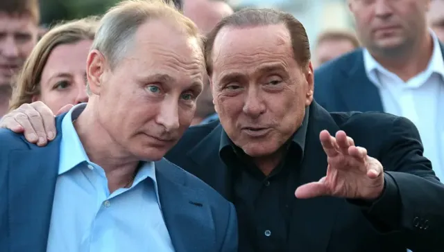 "Прислал 20 бутылок водки и милое письмо": Берлускони о недавнем примирении с Путиным