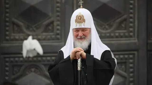 Патриарх Кирилл рассказал о ссылке отца за слово "Бог" с заглавной буквы