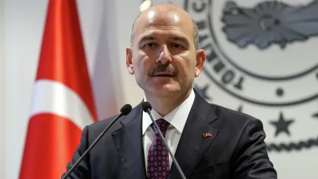 Глава МВД Турции призвал США "убрать свои грязные руки" от его страны