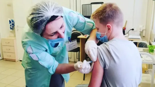 Минздрав зарегистрировал вакцину для профилактики COVID-19 у детей в возрасте от 6 до 11 лет