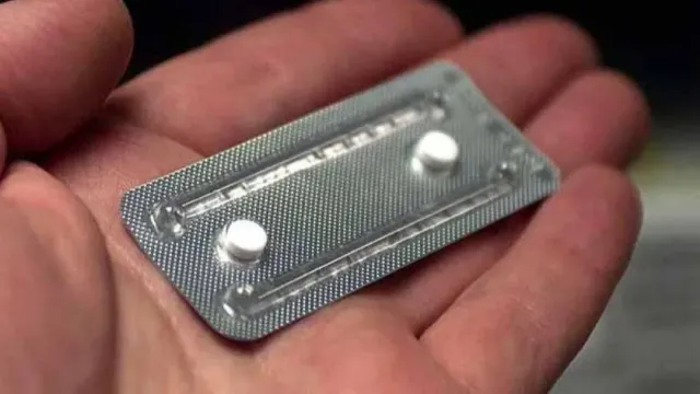 Депутат Госдумы РФ Леонов выступил за ограничение продажи экстренных контрацептивов