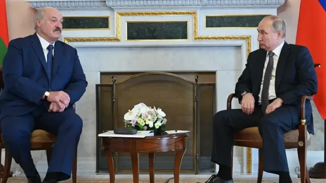 "Нам есть, что показать народам": Путин и Лукашенко обсудили, как идут дела в их странах