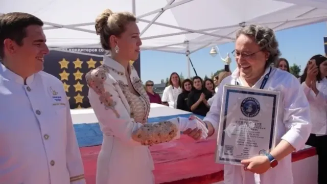 Торт-триколор установил новый мировой рекорд